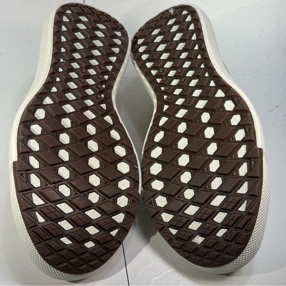 Vans Women's Cream and Tan Ultrarange - Picture 6 of 7